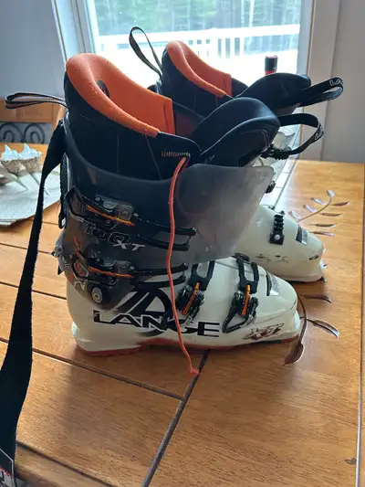 Lange 100XT Ski Boots Size 265, View more