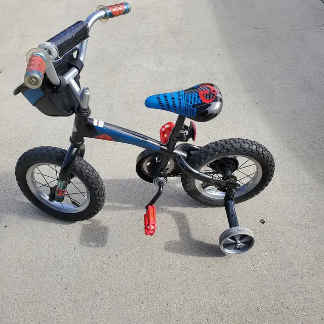 Kids Bike (times 2) in Kids in Edmonton - Image 4