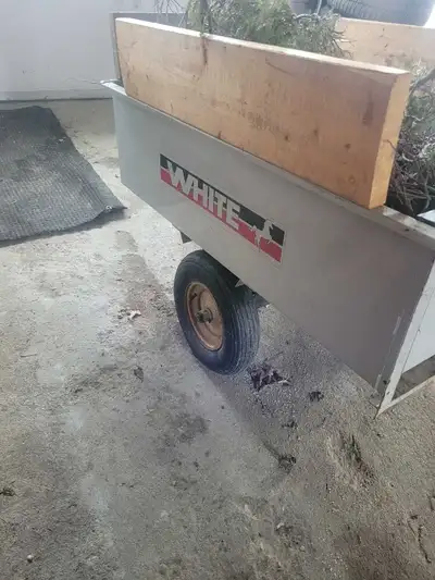 PETIT TRAILER A BASCULE, View more