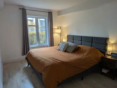 Cession de bail pour le 1er février 2026 avec possibilité de renouvellement. Beau grand 4 1/2 situé...