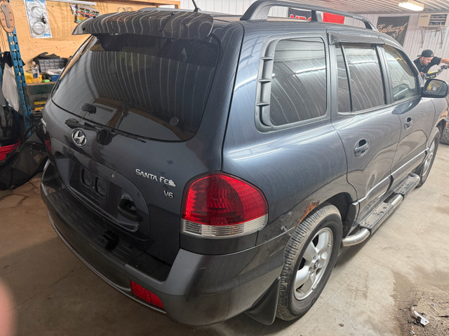 2006 Hyundai Santa Fe 2.7 L V6 in Cars & Trucks in Ottawa - Image 4