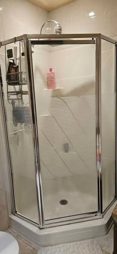 MAAX shower doors, portes et mûres cabine de douche, View more