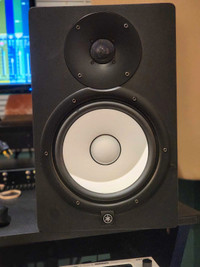 Brand New Yamaha HS8 studio monitors(pair)