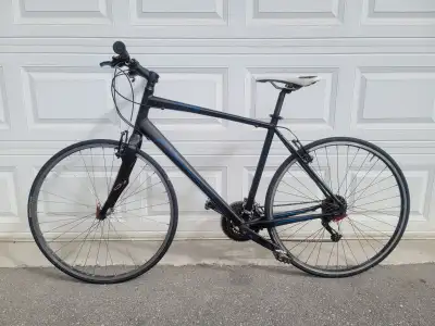 Large Specialized Sirrus Sport Shimano 700c hybrid MTB bike, View more