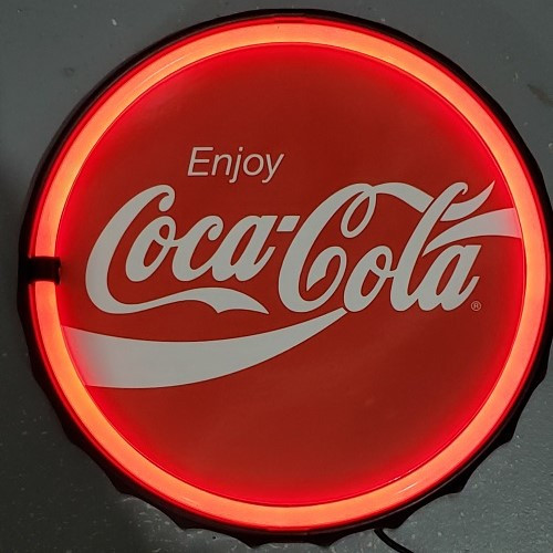 Enseigne Coca-Cola Ronde au néon DEL $49.99tx, neuf dans Art et objets de collection  à Saint-Jean-sur-Richelieu - Image 2