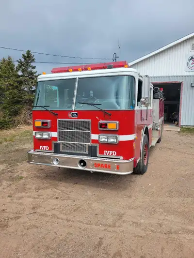 Only 80k Detroit diesel Allison automatic trans 500 gallon tank Department upgraded