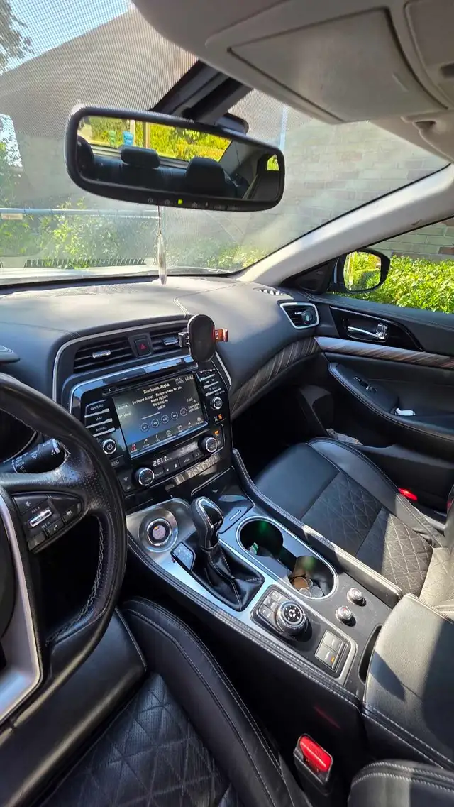 Nissan Maxima Platinum in Cars & Trucks in City of Toronto - Image 4