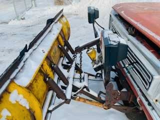 1976 Dodge Power Wagon Snow Plow in Classic Cars in Edmonton - Image 2