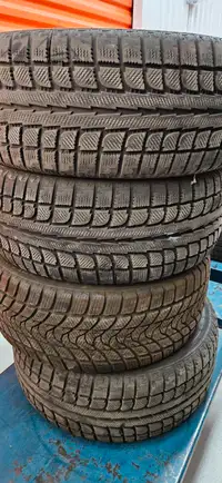 2 pneus d'hiver SONY 2 winter tires 225/50/17