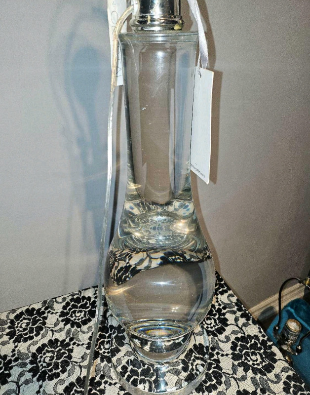 BNWT Grandview and Gallery Crystal Table Lamp in Indoor Lighting & Fans in Oshawa / Durham Region - Image 3