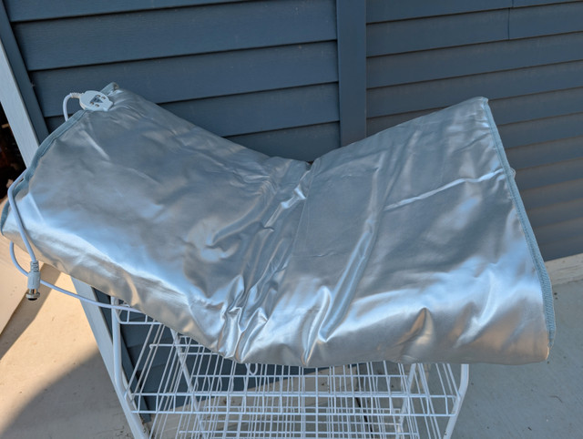 Far Infrared Sauna Blanket - Excellent Condition in Health & Special Needs in Edmonton - Image 3