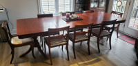 Duncan Phyfe Dining Table & 8 Chairs