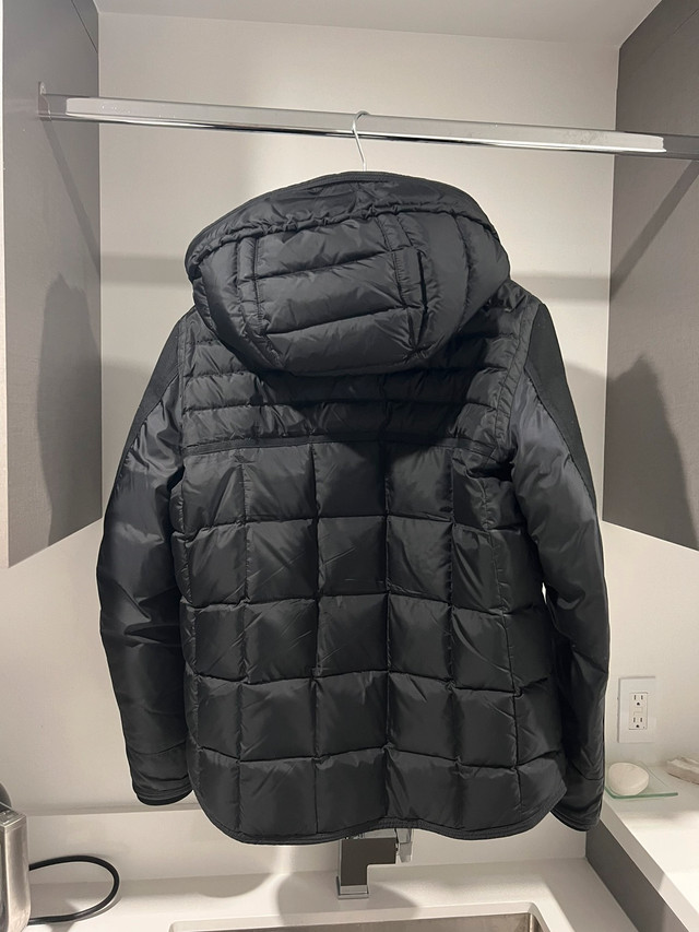 Moncler Jacket Size Large in Men's in City of Toronto - Image 4