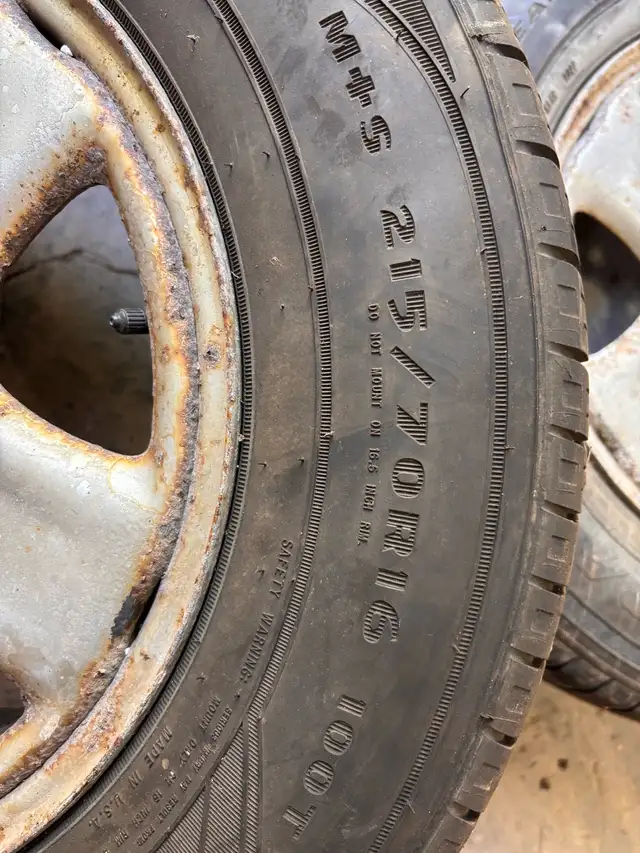Goodyear assurance 215/70r16 all season in Tires & Rims in Trenton - Image 4