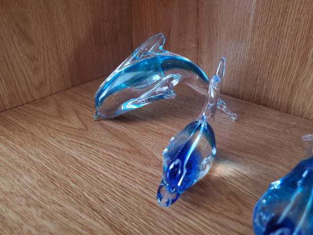 Murano Blue glass CRYSTAL decorative dolphin statuettes in Arts & Collectibles in Oakville / Halton Region - Image 2