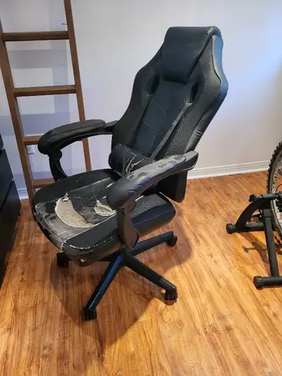 chaise de gamer pour pieces, View more
