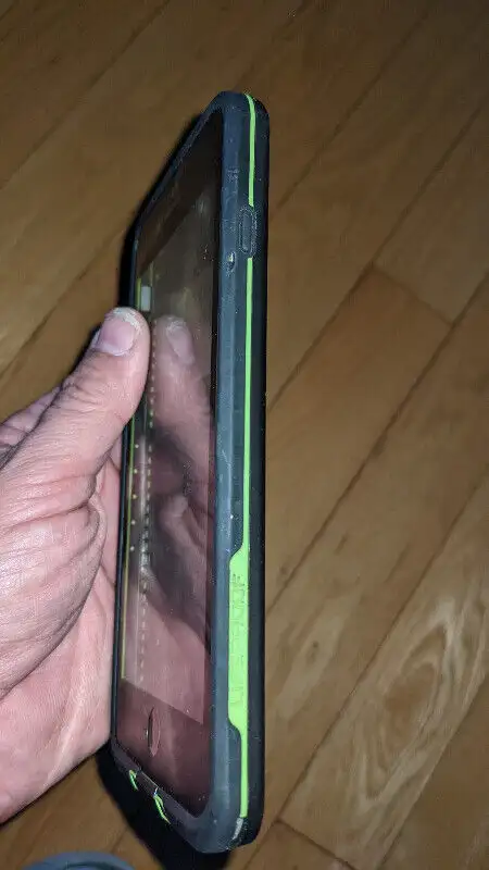 LifeProof FRĒ SERIES Waterproof Case for iPhone 8 Plus & 7 Plus in Cell Phone Accessories in Mississauga / Peel Region - Image 9