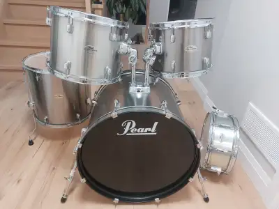 Pearl Forum 4 pcs drum shell pack.Snare is an extra.Drums only, View more