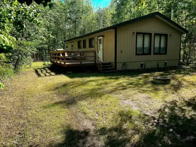 Chalet Retro - Cottage at Albert Beach for Rent, View more