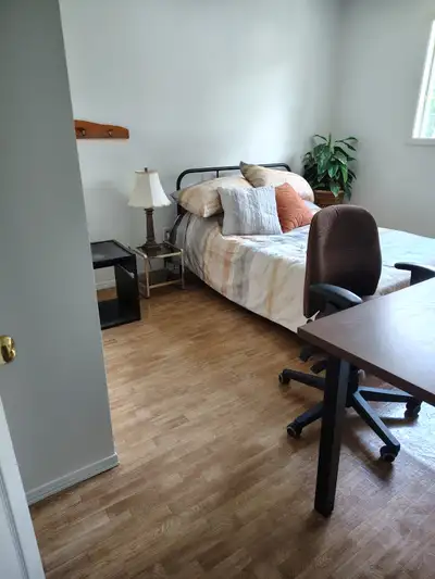 Recherche étudiante. 750$ par mois. Gatineau Québec