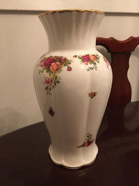 Royal Albert Vase - Old Country Rose