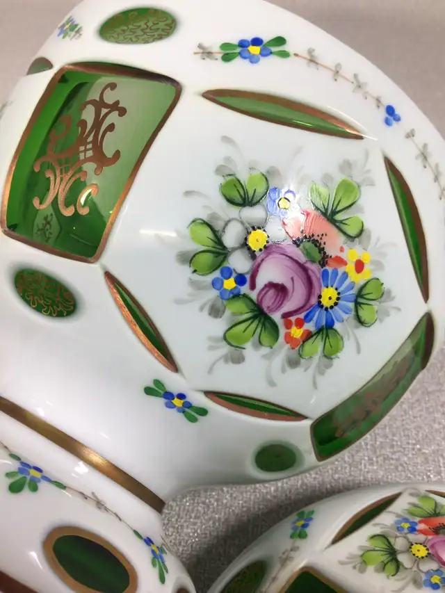 Vintage Bohemian white cut to green glass footed candy dish - aa in Arts & Collectibles in Cambridge - Image 8