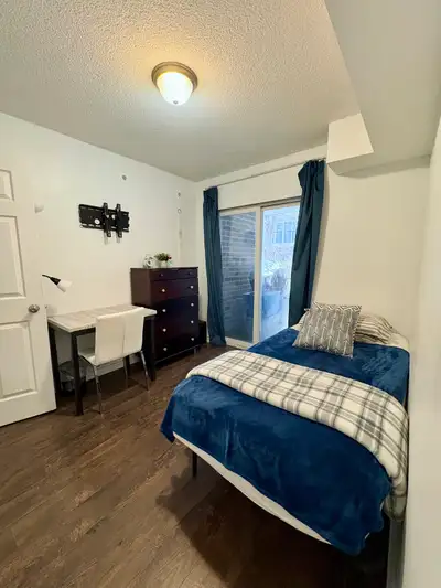 LIMITED DEAL MOVE- IN SPECIAL: PRIVATE ROOM + PAY ONLY HALF RENT YOUR FIRST MONTH! ✨ Private Room in...