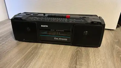 It’s in super good condition, fully working, very hard to find. Pick up near Yonge and finch
