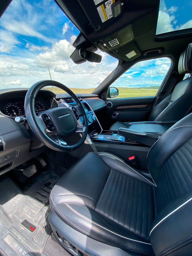 2020 Land Rover Discovery HSE in Cars & Trucks in Calgary - Image 4