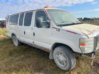 2009 Ford E-350 Van FOR PARTS