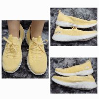 Women’s Sketchers Wide Feet Knit Sneakers Size 9.5