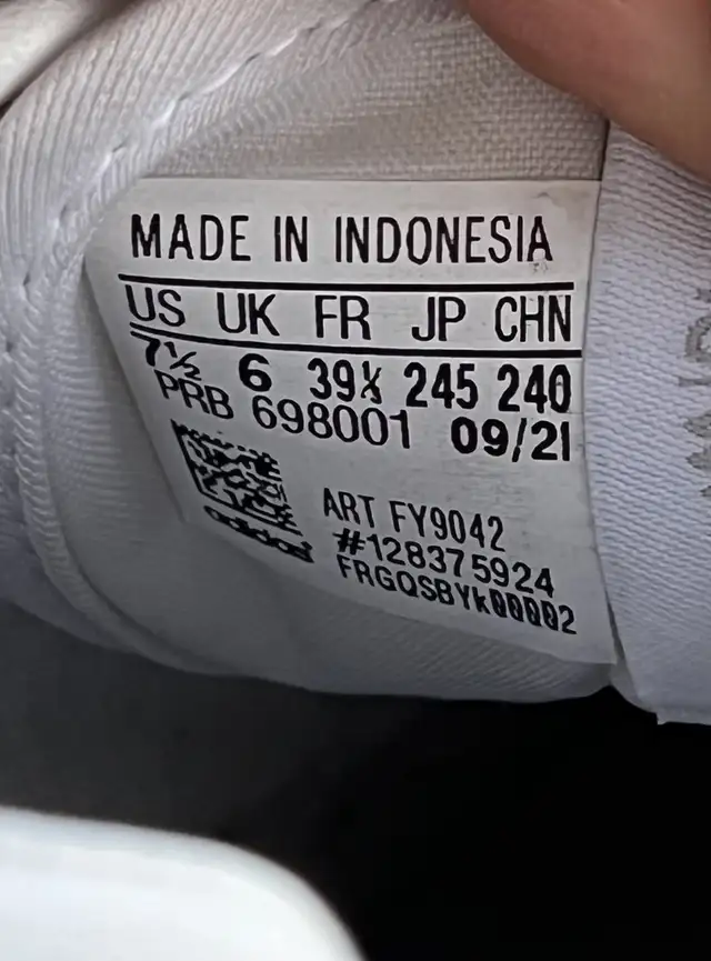 Adidas Forum Bold Triple White Logo Women's Sneakers 7.5 sz in Women's - Shoes in Cape Breton - Image 11