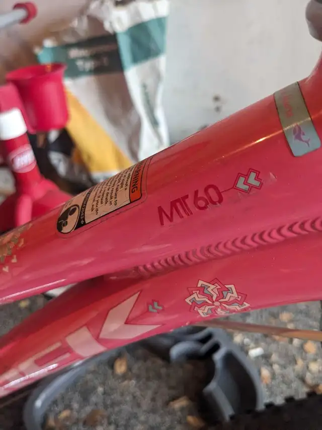 Trek MT60 20" kids bike in Kids in City of Toronto - Image 6