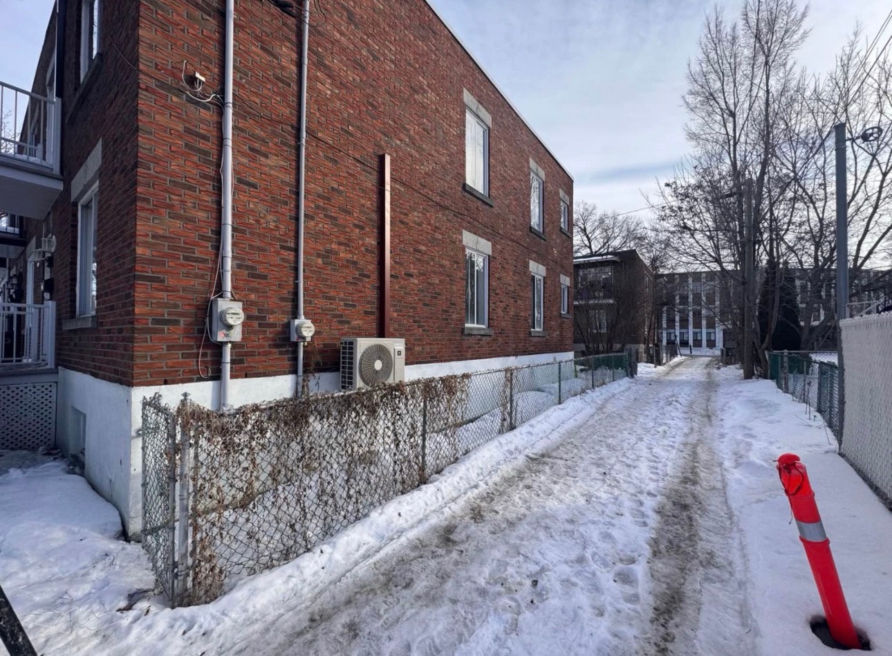 Grand 5 1/2 à louer — photo 2