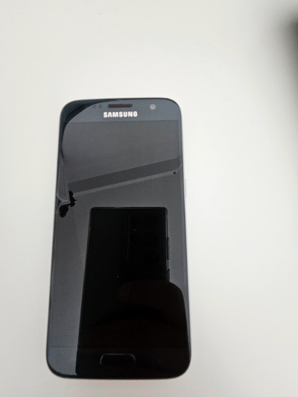 Samsung Galaxy S7 in excellent condition for sale! dans Téléphones cellulaires  à Ouest de l’Île - Image 2