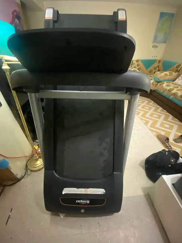 Tempo Treadmill in Exercise Equipment in Kitchener / Waterloo - Image 3