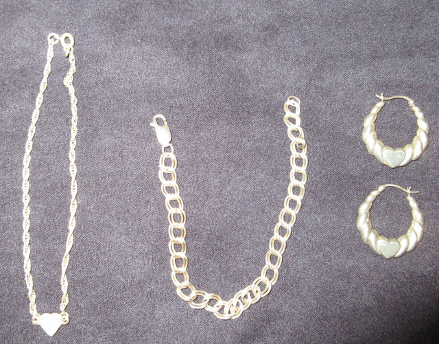 Silver ankle bracelet w/heart, earrings w/hearts + 7" bracelet in Jewellery & Watches in Saint John