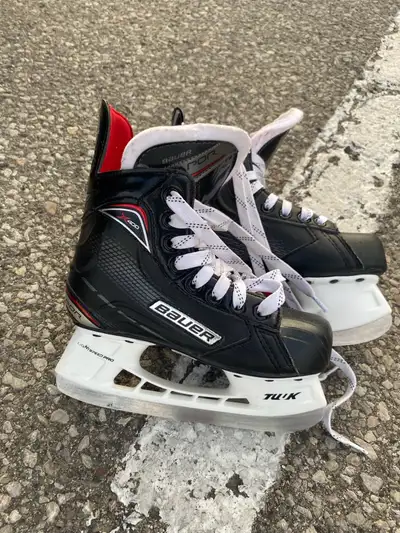 Bauer Vapor X400 size 1 skates, View more