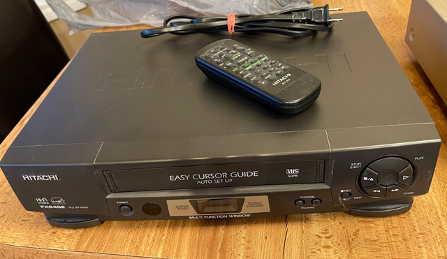 Hitachi VHS player with remote  in Video & TV Accessories in Edmonton - Image 2