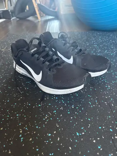 Nike downshifter 8 running shoes. size 9 men, View more