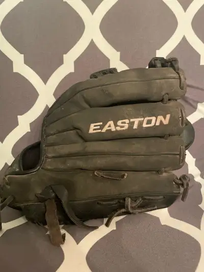 Easton Right Handed Baseball Glove 11.5”, View more