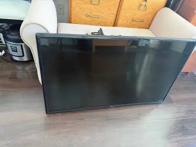 40" LG TV, View more