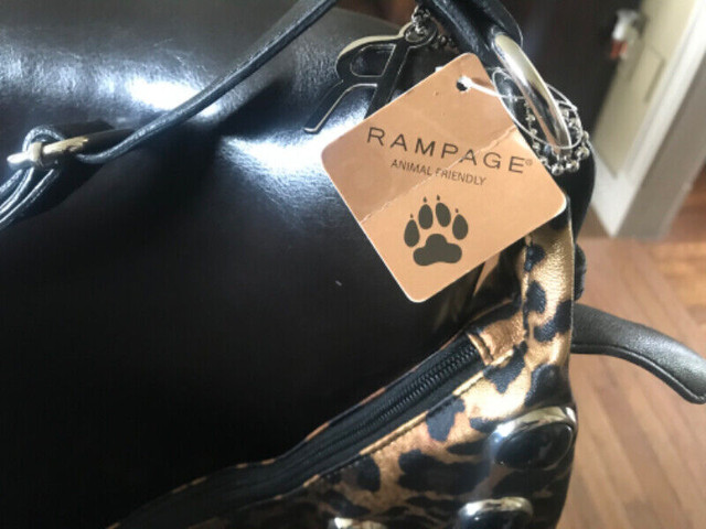 Rampage purse in Women's - Bags & Wallets in Charlottetown - Image 2