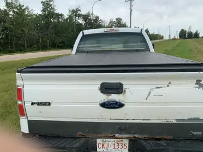 2010 Ford F-150 4x4 for sale. This truck has 350,000.00 km, but runs great, does not burn oil, 4x4 w...