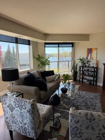 Luxury 2 bedroom 2 bathroom 1435 sq foot condo with in suite laundry and plenty of storage. Furnishe...
