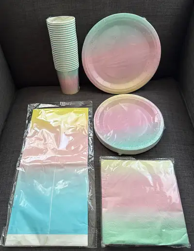 New Plate Party Pack x 25, View more
