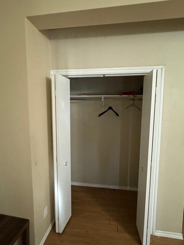 ROOM FOR RENT(SPACIOUS) in Room Rentals & Roommates in Thunder Bay - Image 2