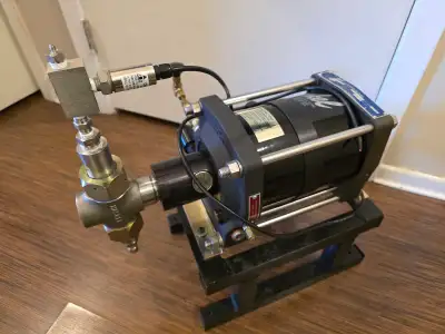 New Haskel DSF-122 High pressure fluid pump. original set up as a spare never put into service. set...