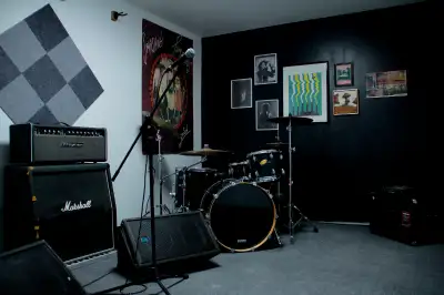 Shared Rehearsal Room Looking for Bands or Drummers!