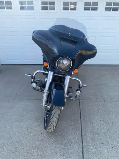 This well maintained 103ci Streetglide is fully equipped with touring amenities. Features include el...